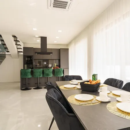 Anki Villa