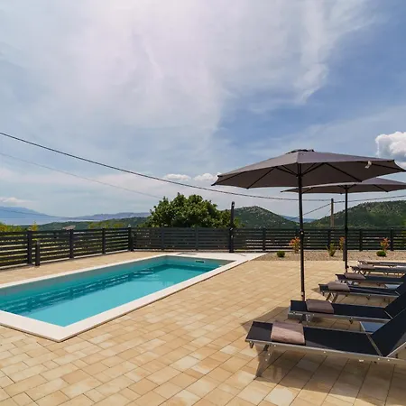Villa Anki